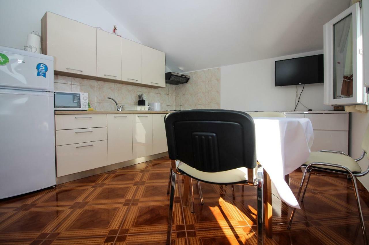Apartmani Toni Poce Primosten Exterior photo